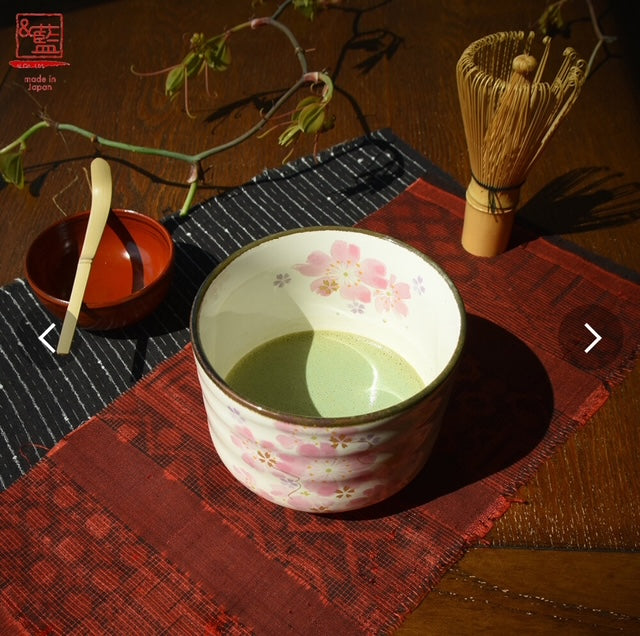 ชุดชงมัทฉะแบบญี่ปุ่น ลายซากุระ / ลายดอกไม้ญี่ปุ่นJapanese Matcha Tea Set – Sakura / Floral Design – Made in Japan